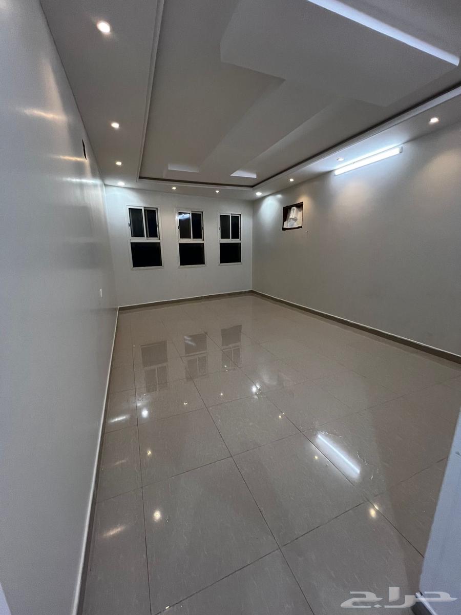 شقة 4 غرف في طويق 11