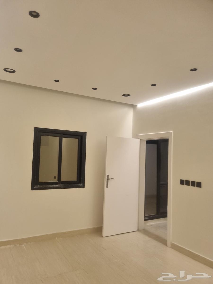 شقة 5 غرف في القادسية 3