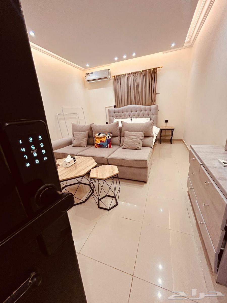 شقة 1 غرف في الروضة 4