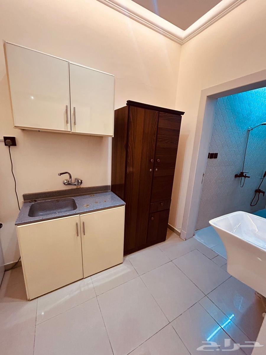 شقة 1 غرف في الروضة 5