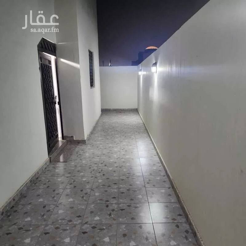 3 bedroom apartment in As Salhiyah 8