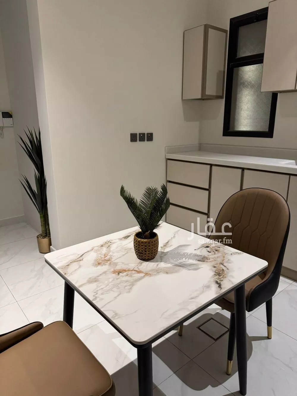 شقة 1 غرف في العارض 8