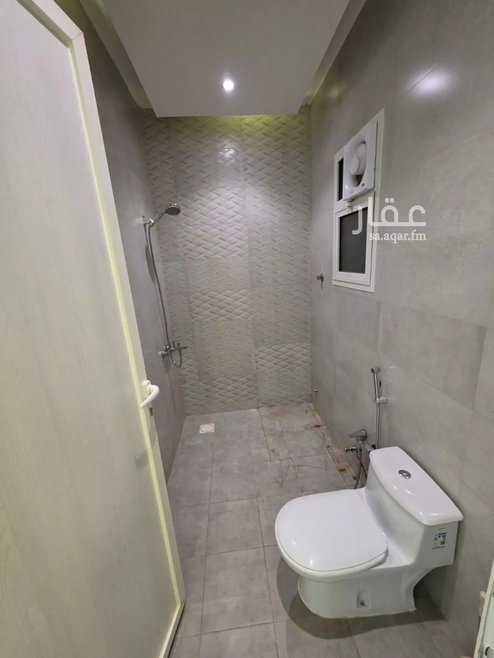 دور 4 غرف في النرجس 9