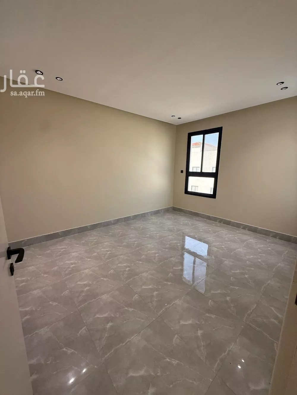 دور 3 غرف في المونسية 16