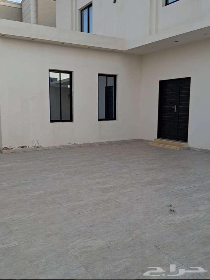 فيلا 5 غرف في المروج 5