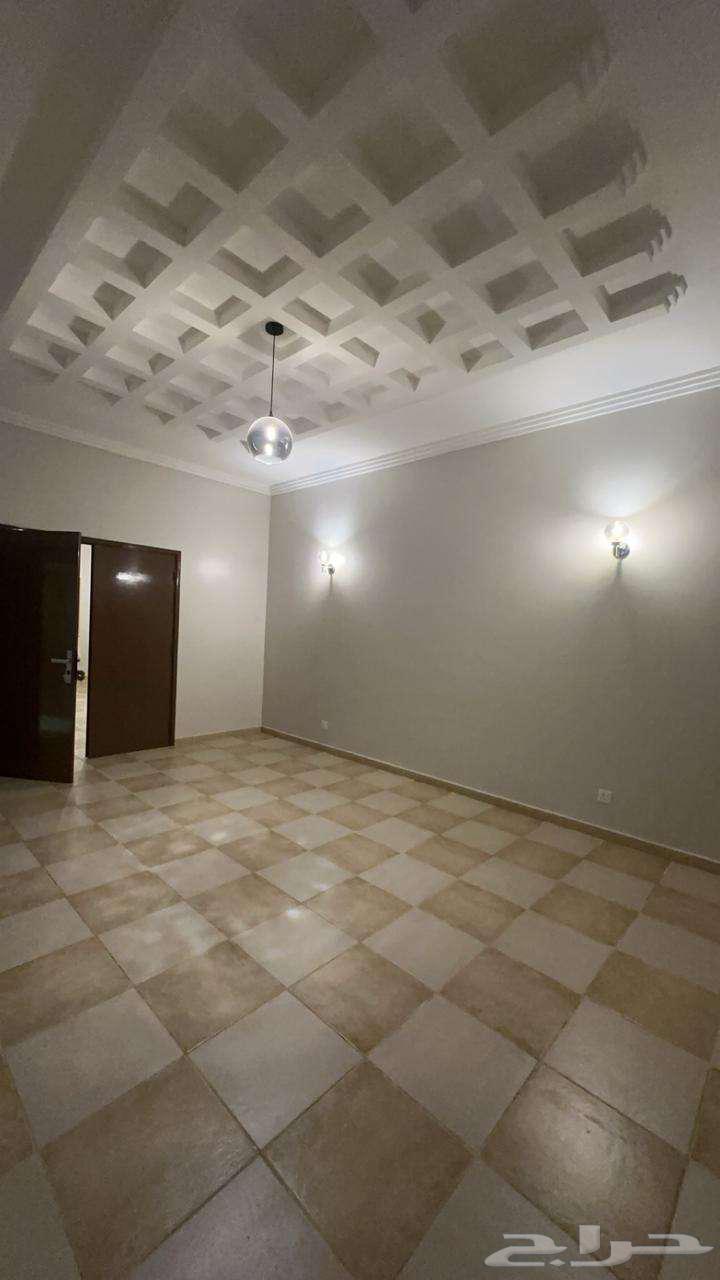 فيلا 6 غرف في الجزيرة 2