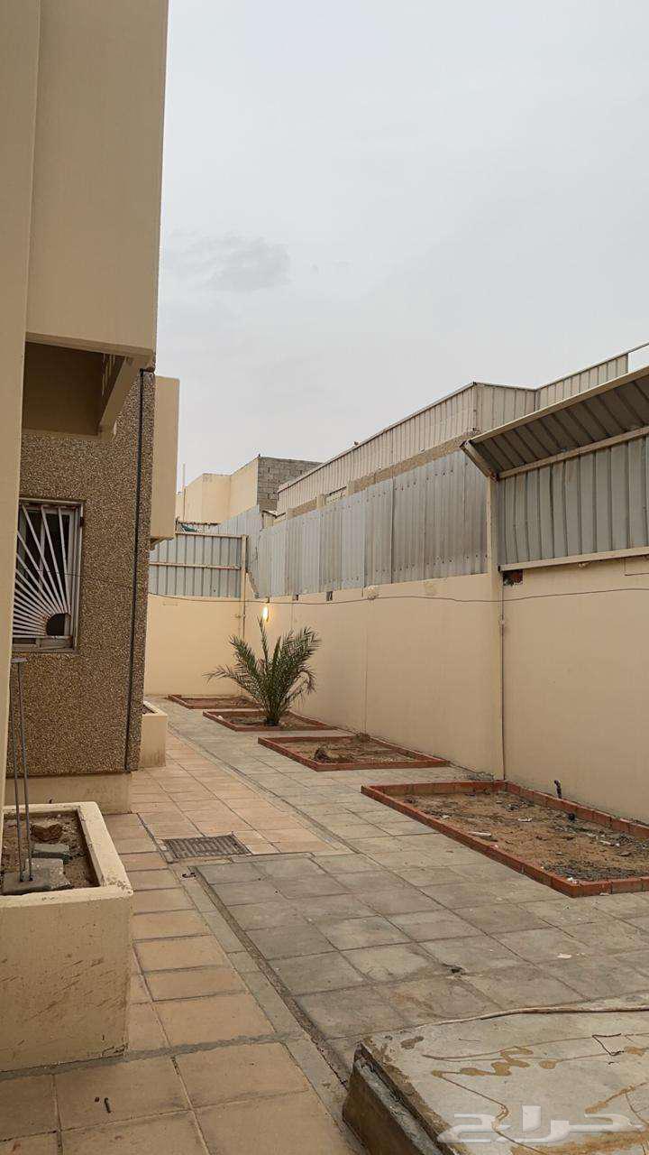 فيلا 6 غرف في الجزيرة 8