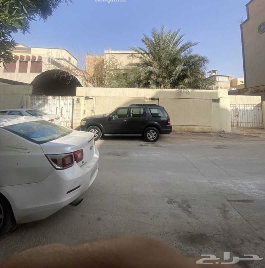 فيلا 5 غرف في الملز 6