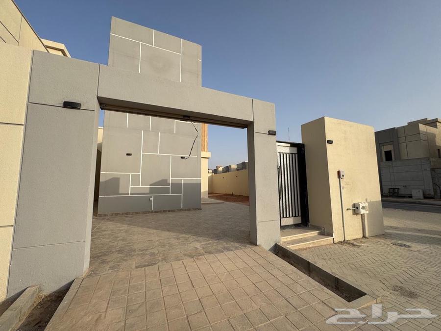 فيلا 4 غرف في الجنادرية 2