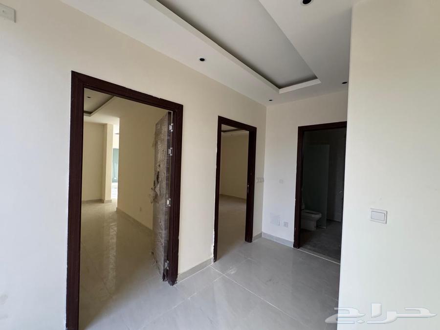 فيلا 4 غرف في الجنادرية 5
