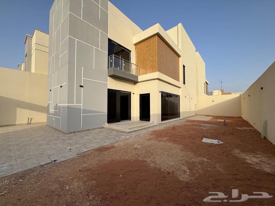 فيلا 4 غرف في الجنادرية 8
