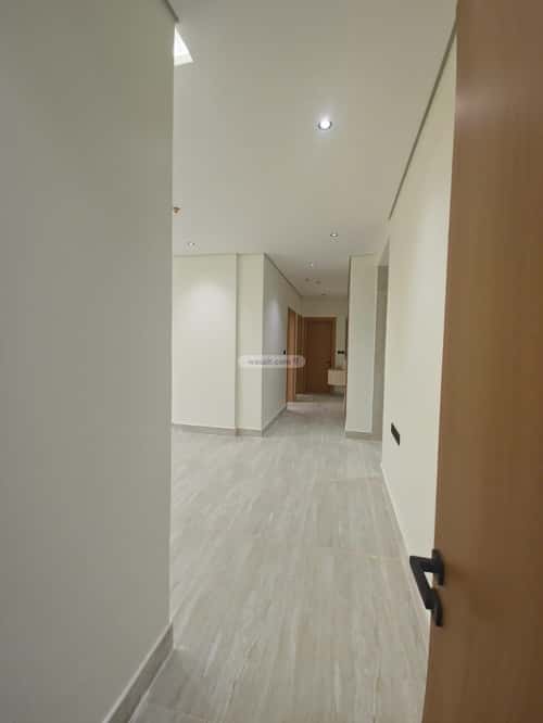 شقة  في ظهرة لبن 5