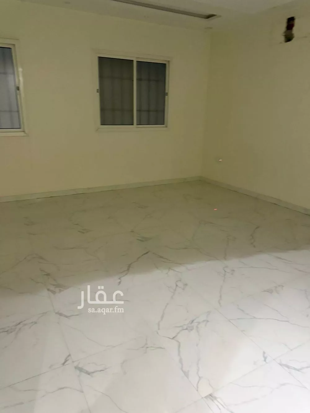 فيلا 7 غرف في الرمال 9