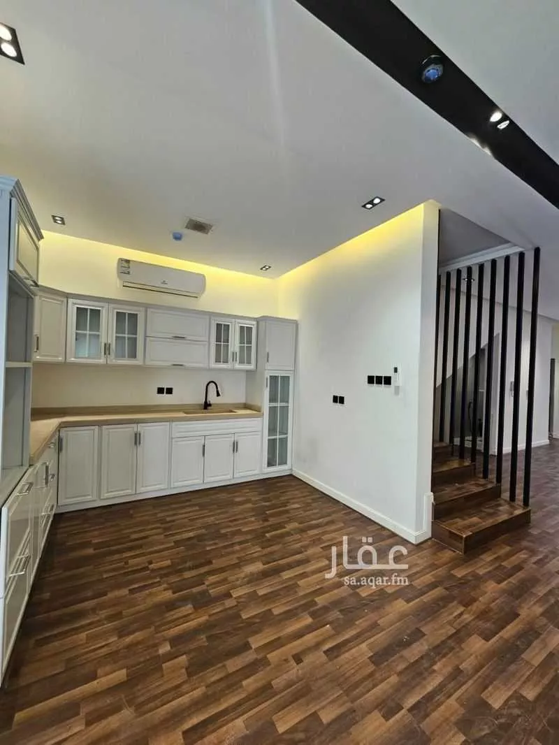 فيلا 4 غرف في العارض 4