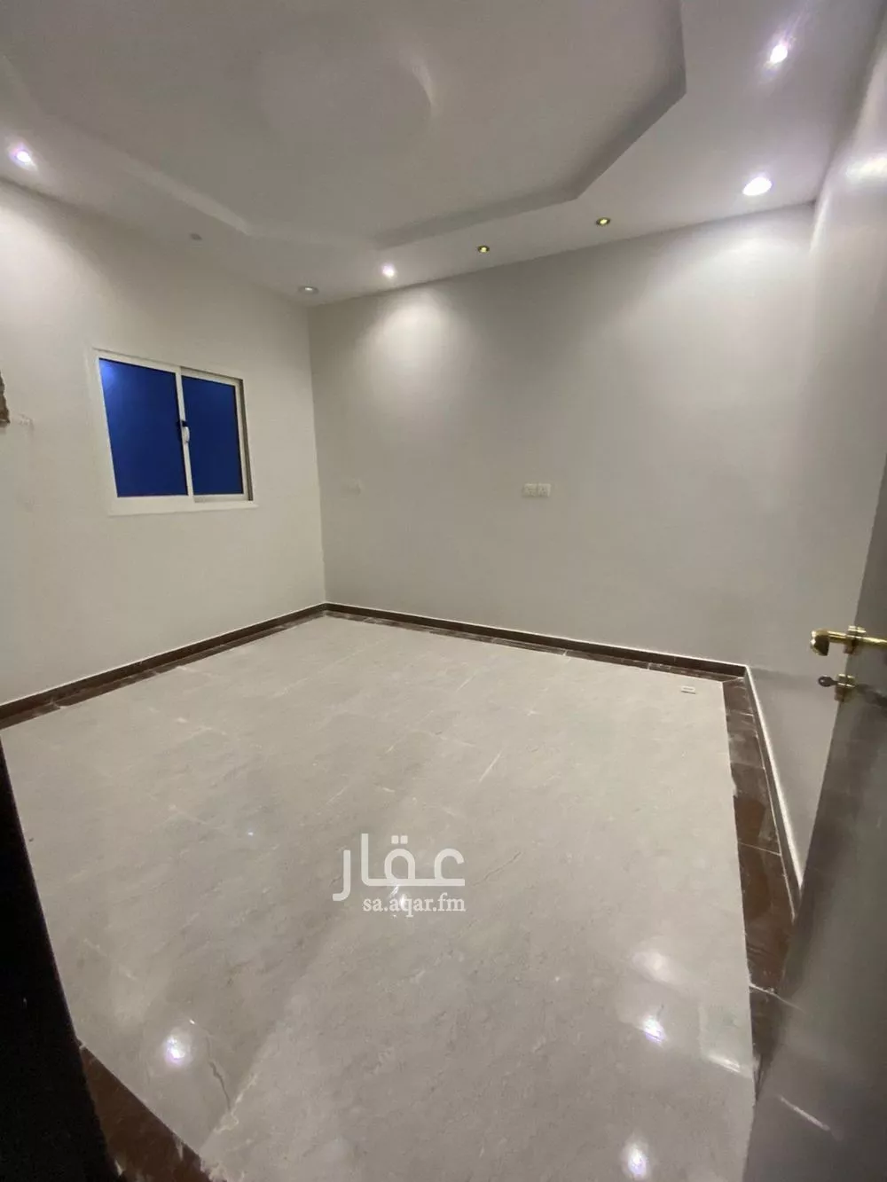 فيلا 7 غرف في الرمال 2