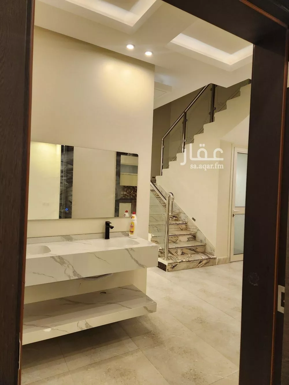 فيلا 7 غرف في الملك عبدالله 8