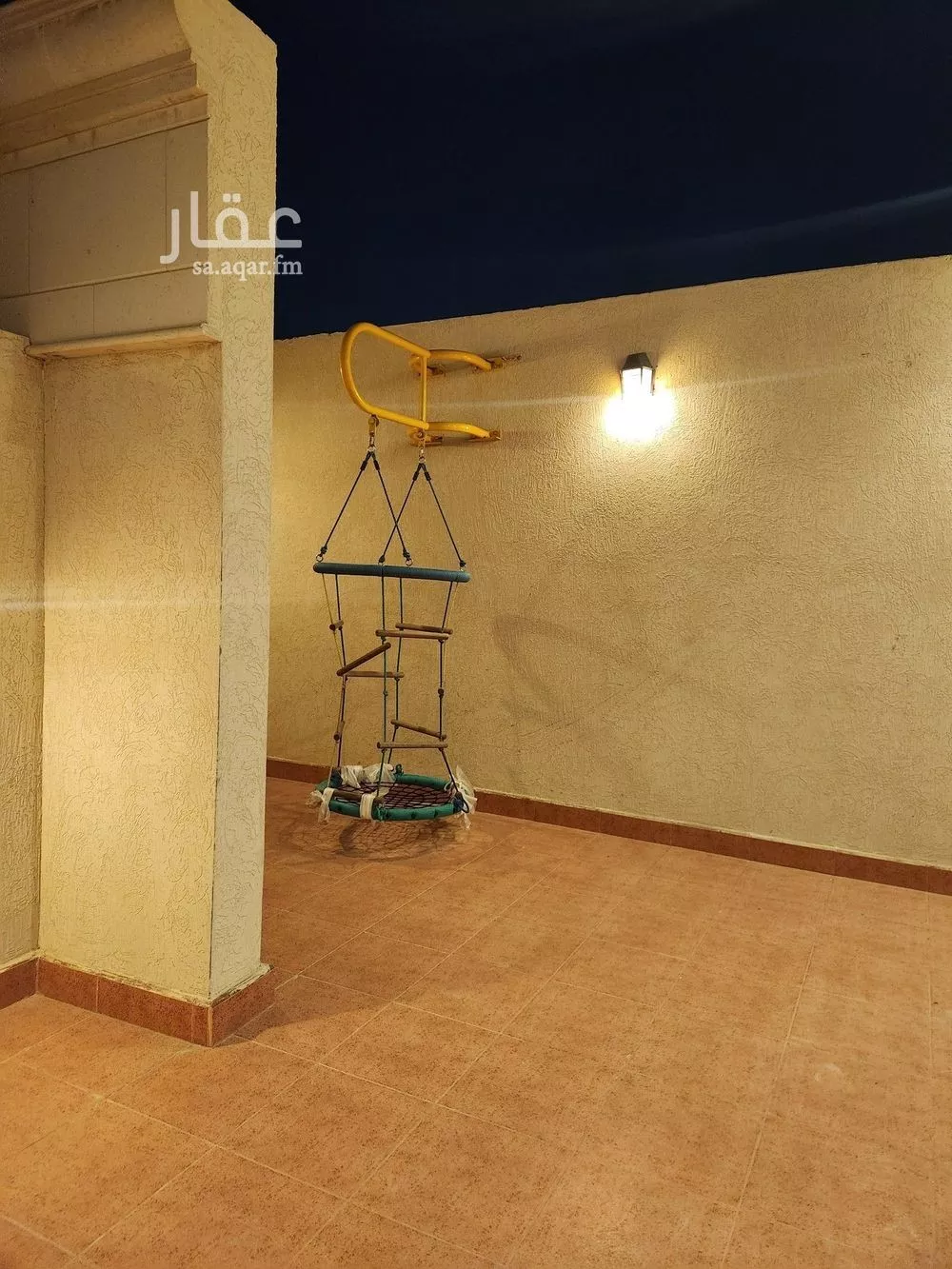 فيلا 7 غرف في الملك عبدالله 9