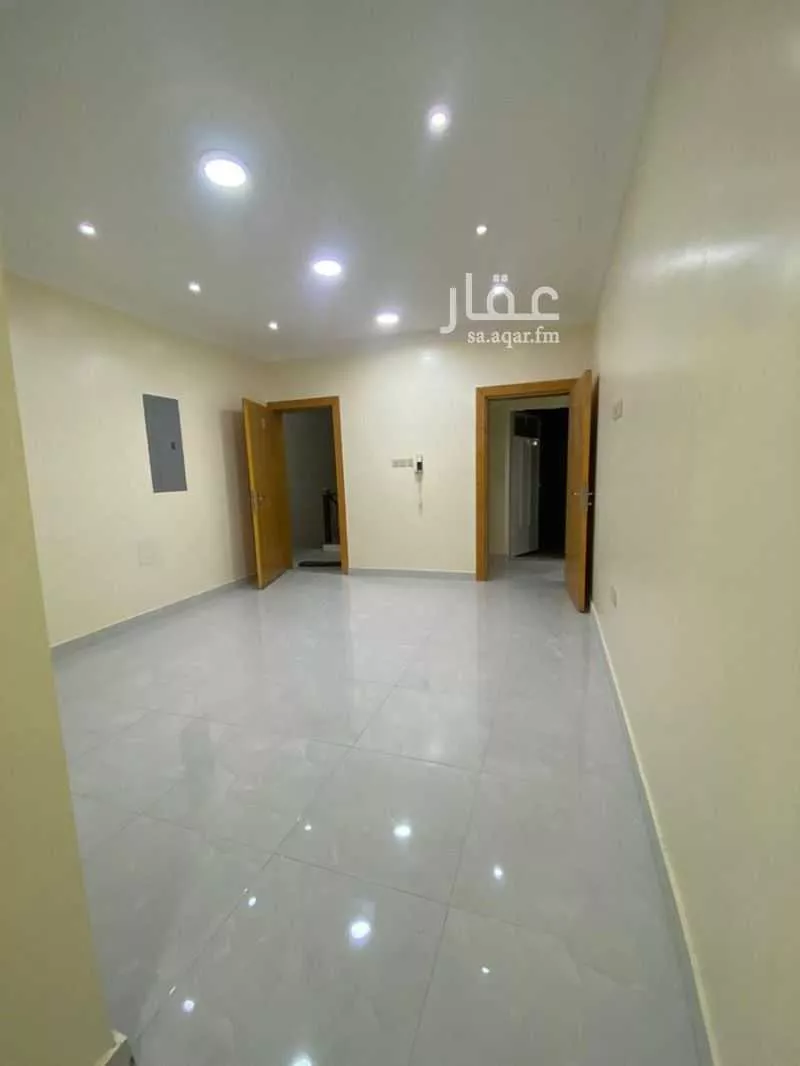 شقة 4 غرف في ضاحية الملك فهد 6