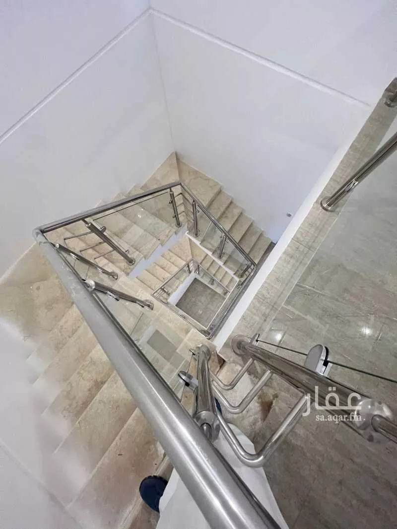 4 bedroom villa in Riyadh 6