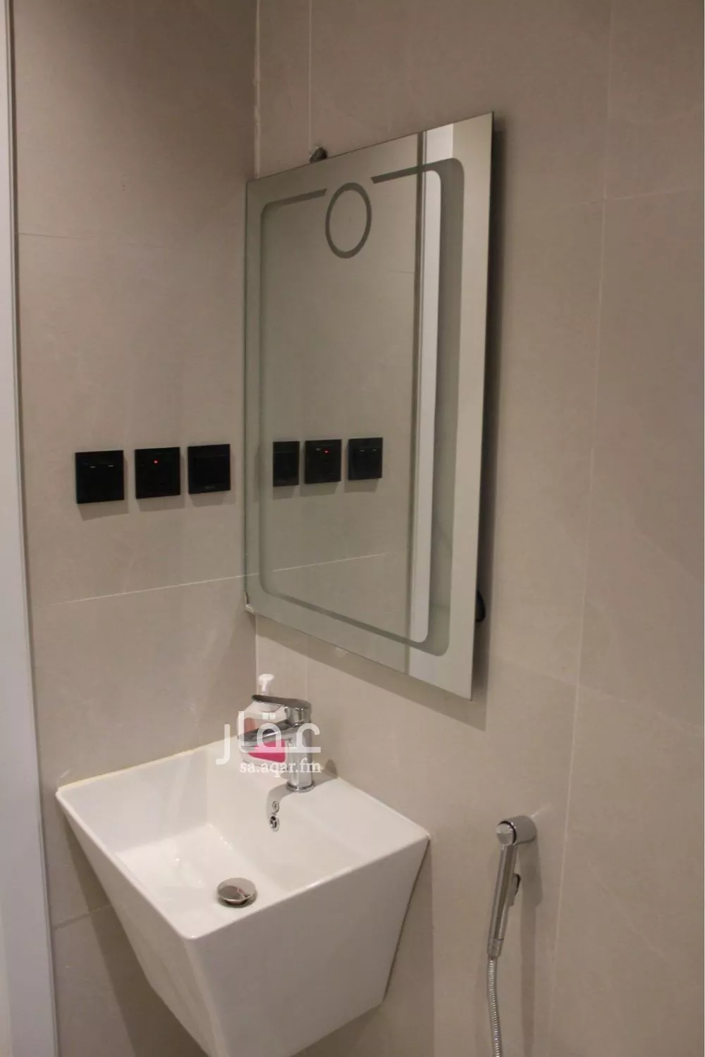 1 bedroom apartment in Ad Dhubbat 8