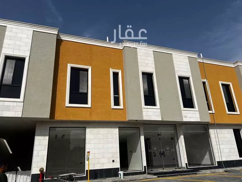 1050 sqm building in Al Khaleej 2