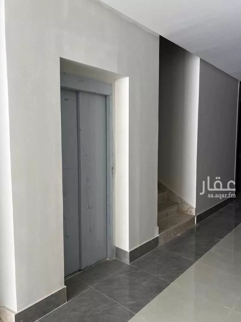 1050 sqm building in Al Khaleej 3