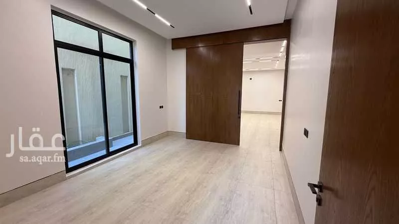 فيلا 7 غرف في الشرق 2