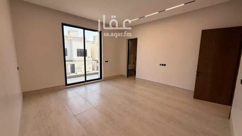 فيلا 7 غرف في الشرق 14