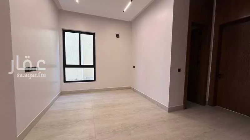 فيلا 7 غرف في الشرق 15