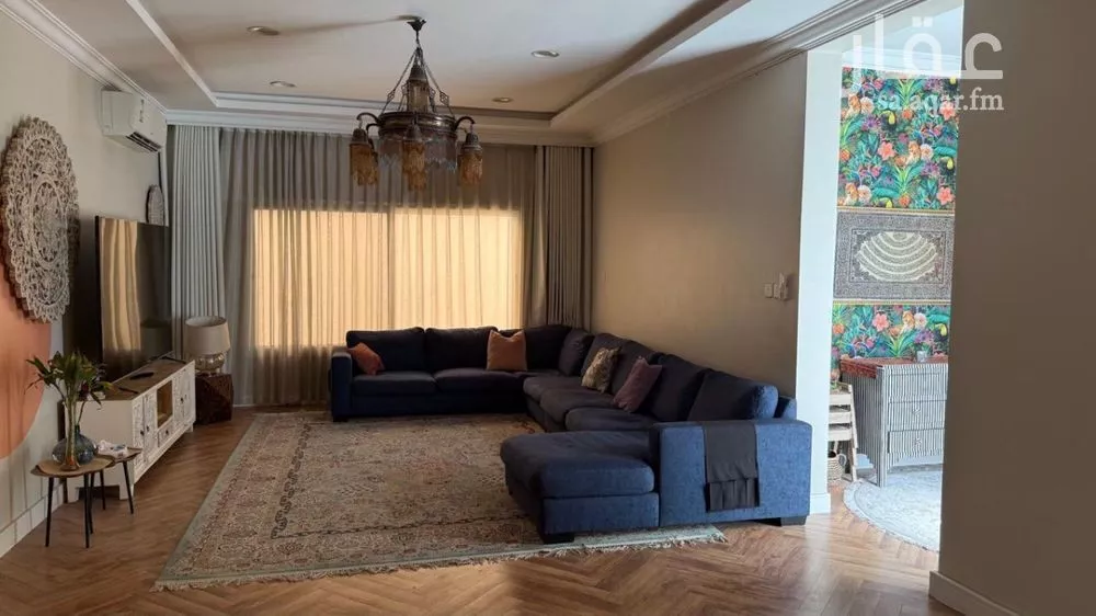 فيلا 5 غرف في البحيرة 11