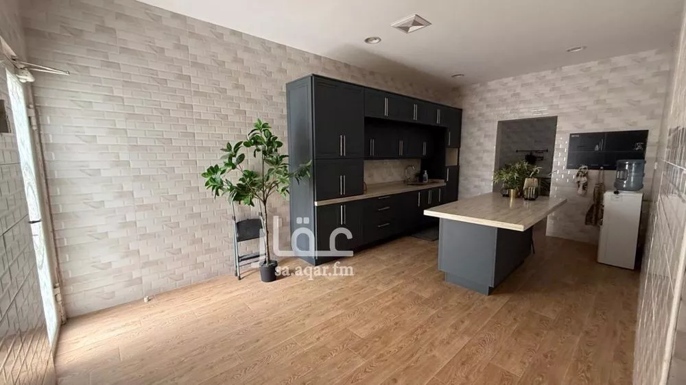 فيلا 5 غرف في البحيرة 14