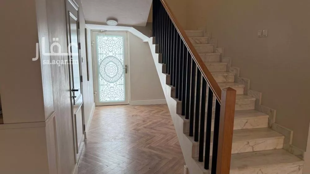 فيلا 5 غرف في البحيرة 7