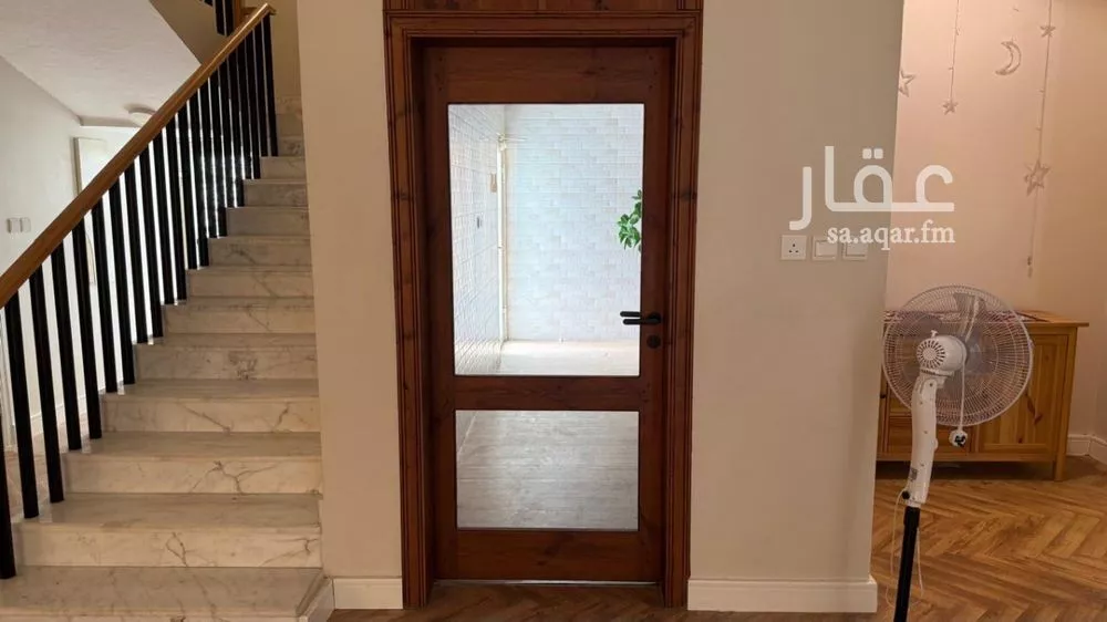 فيلا 5 غرف في البحيرة 8