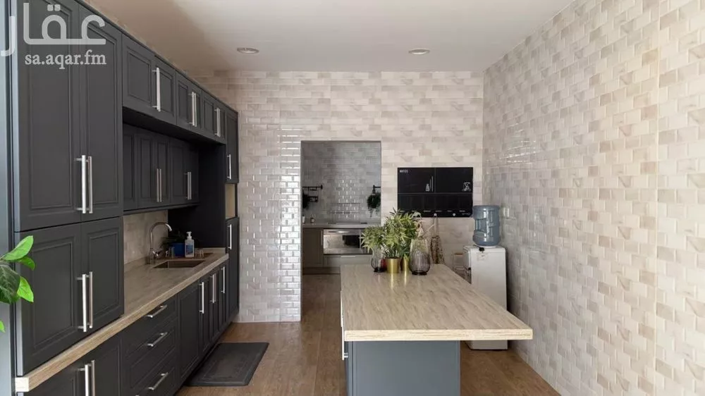 فيلا 5 غرف في البحيرة 10