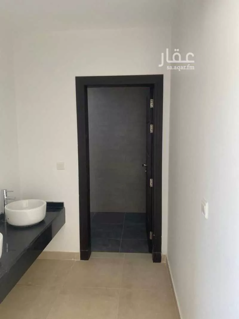 فيلا 3 غرف في العارض 6