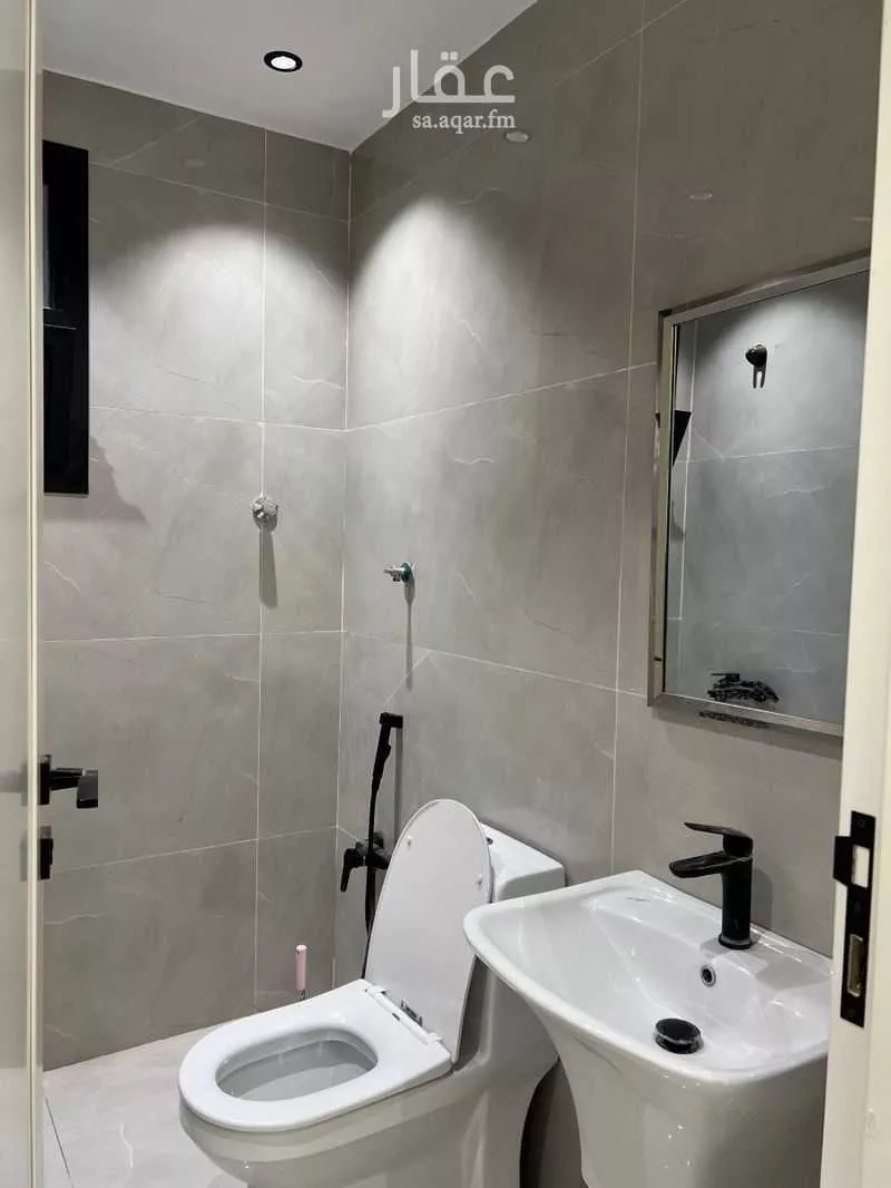 شقة 5 غرف في السعادة 16