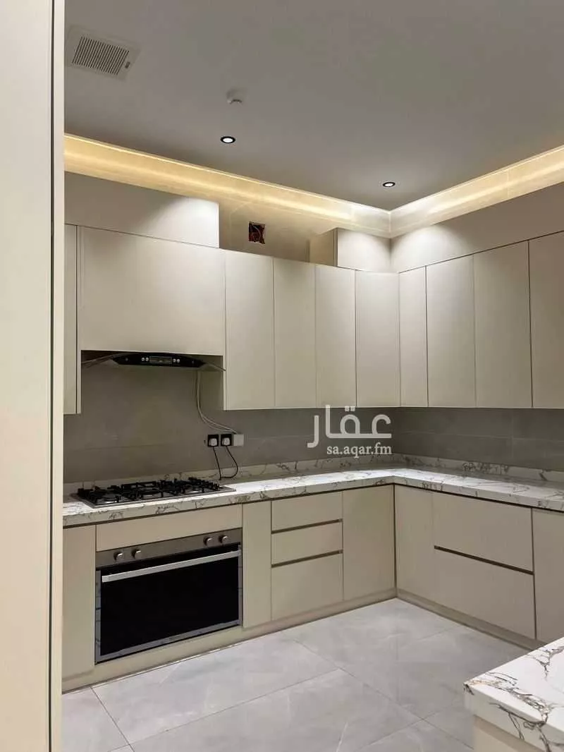 شقة 5 غرف في السعادة 3