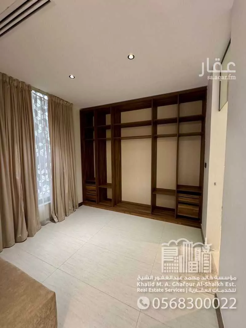 فيلا 5 غرف في السيف 15