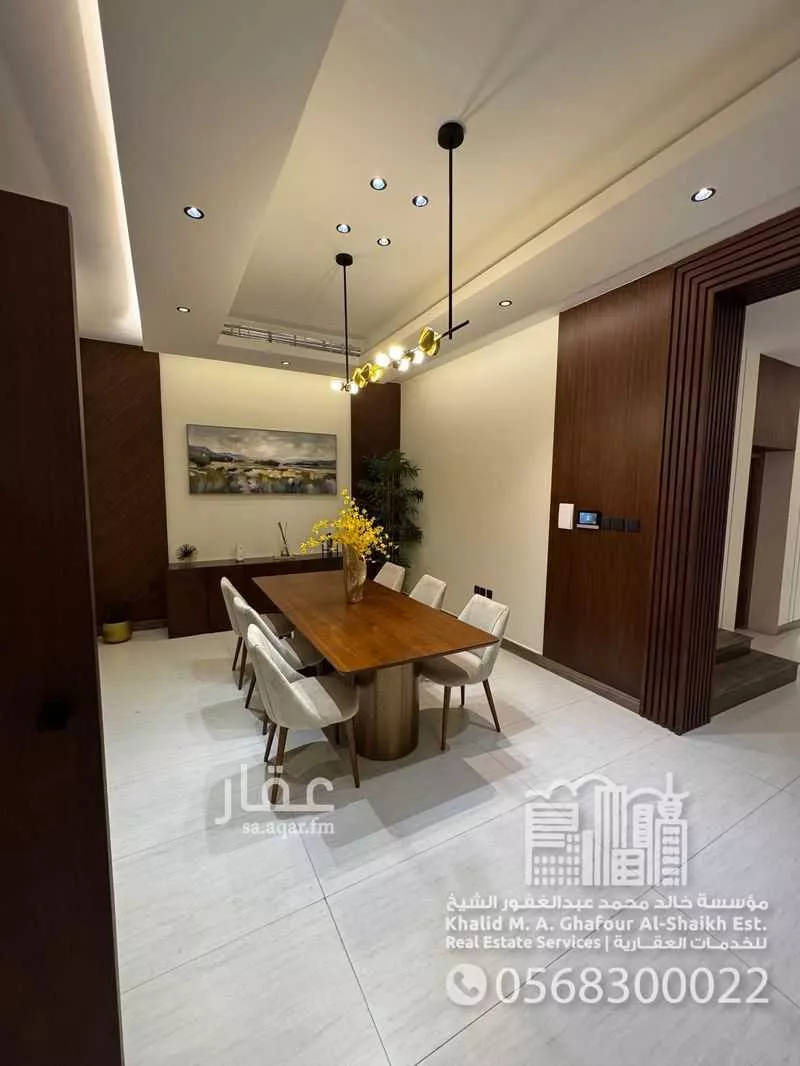 فيلا 5 غرف في السيف 4