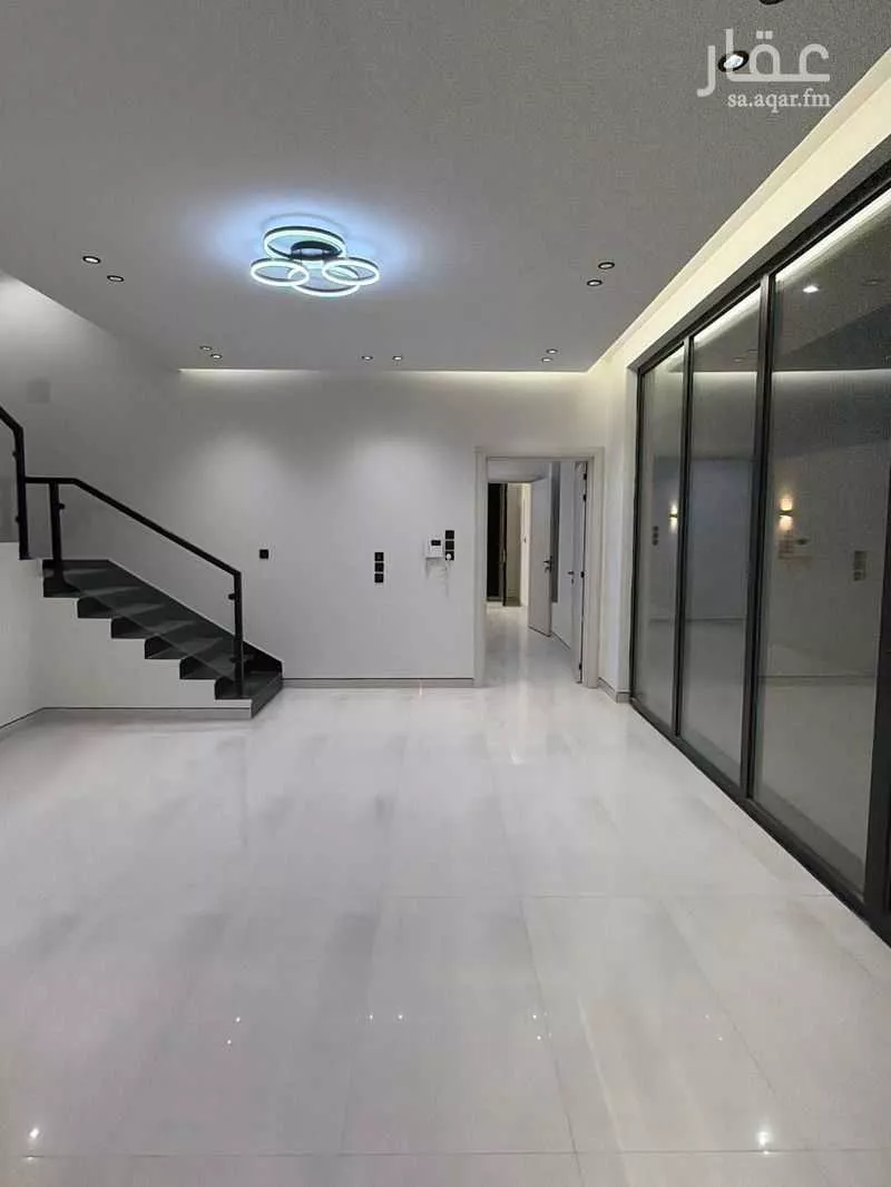 فيلا 8 غرف في ضاحية الملك فهد 8