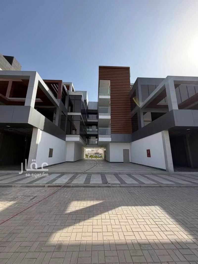 عمارة 2463 م² في الهدراء 8