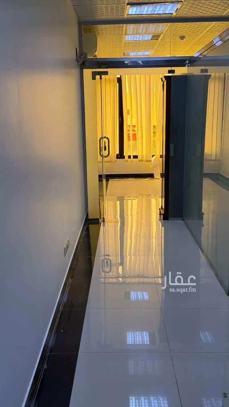 مكتب 400 م² في طويق 2