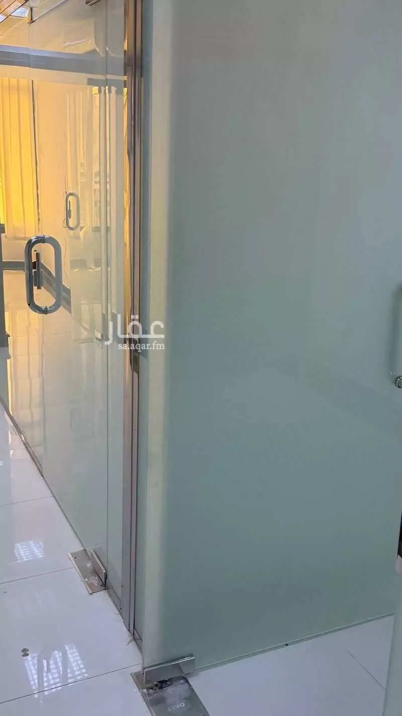 مكتب 400 م² في طويق 6