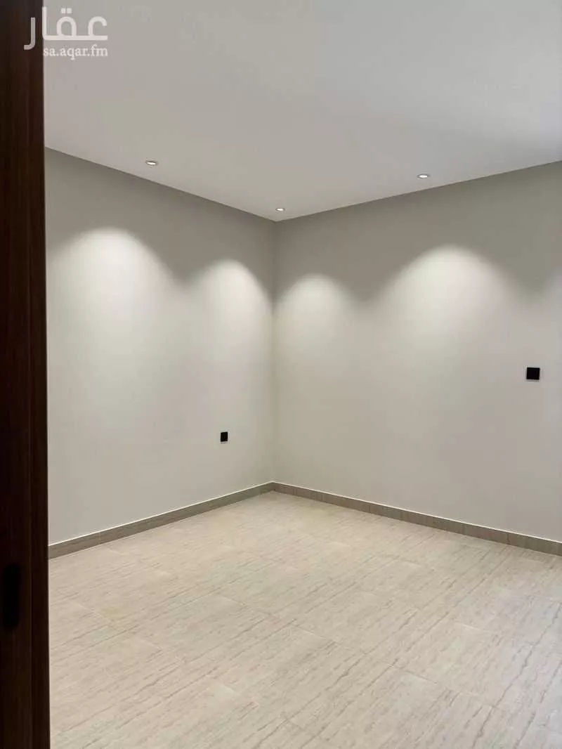 شقة 5 غرف في الحمراء و ام الجود 14