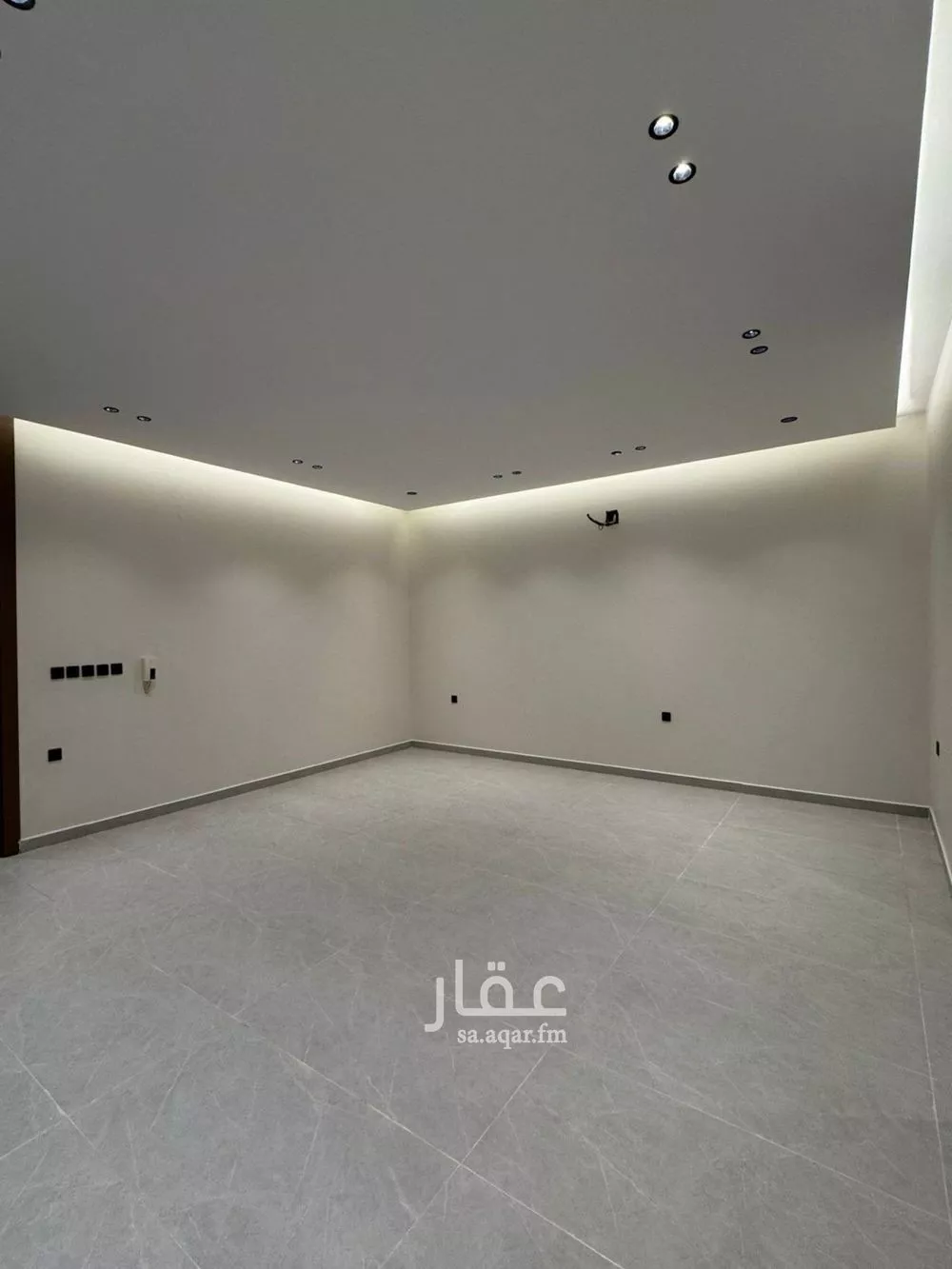 5 bedroom floor in Ash Sharq 2