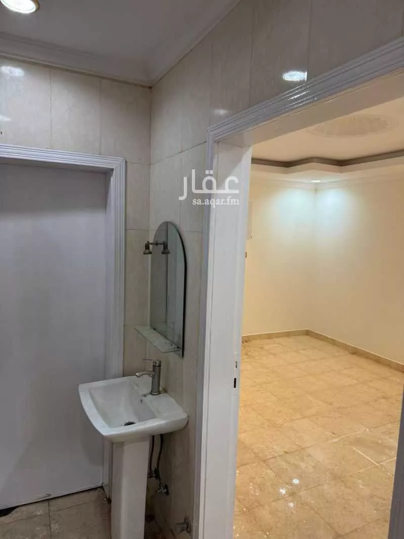3 bedroom floor in Tuwaiq 5