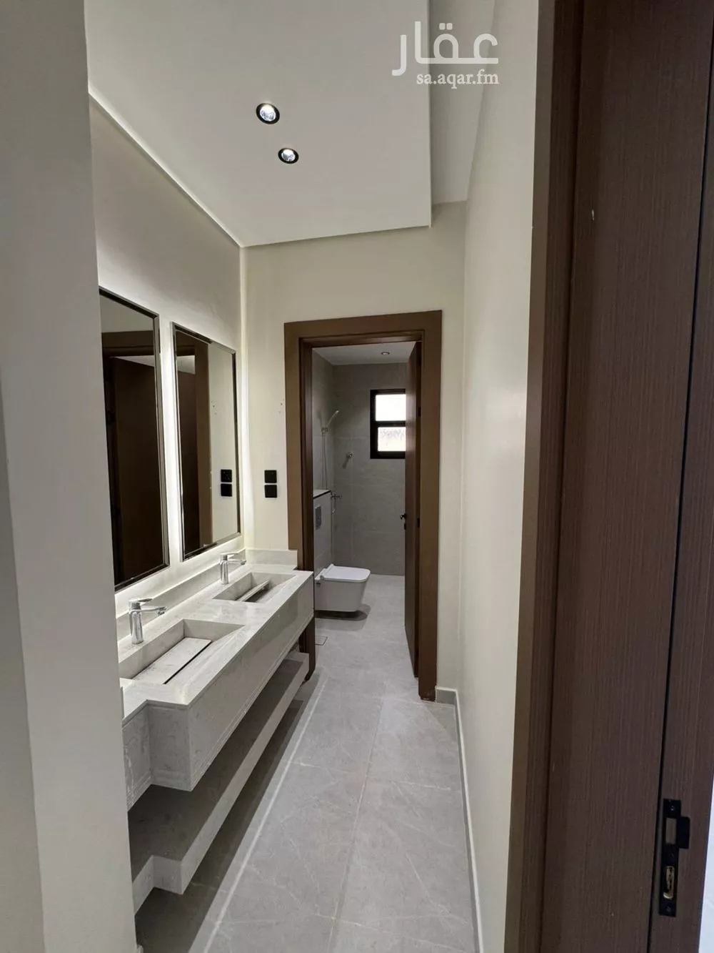 شقة 3 غرف في الشرق 8