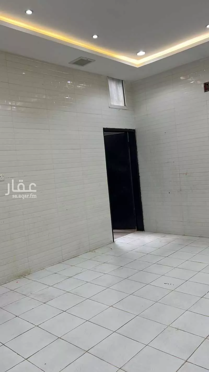 فيلا 5 غرف في الرمال 10