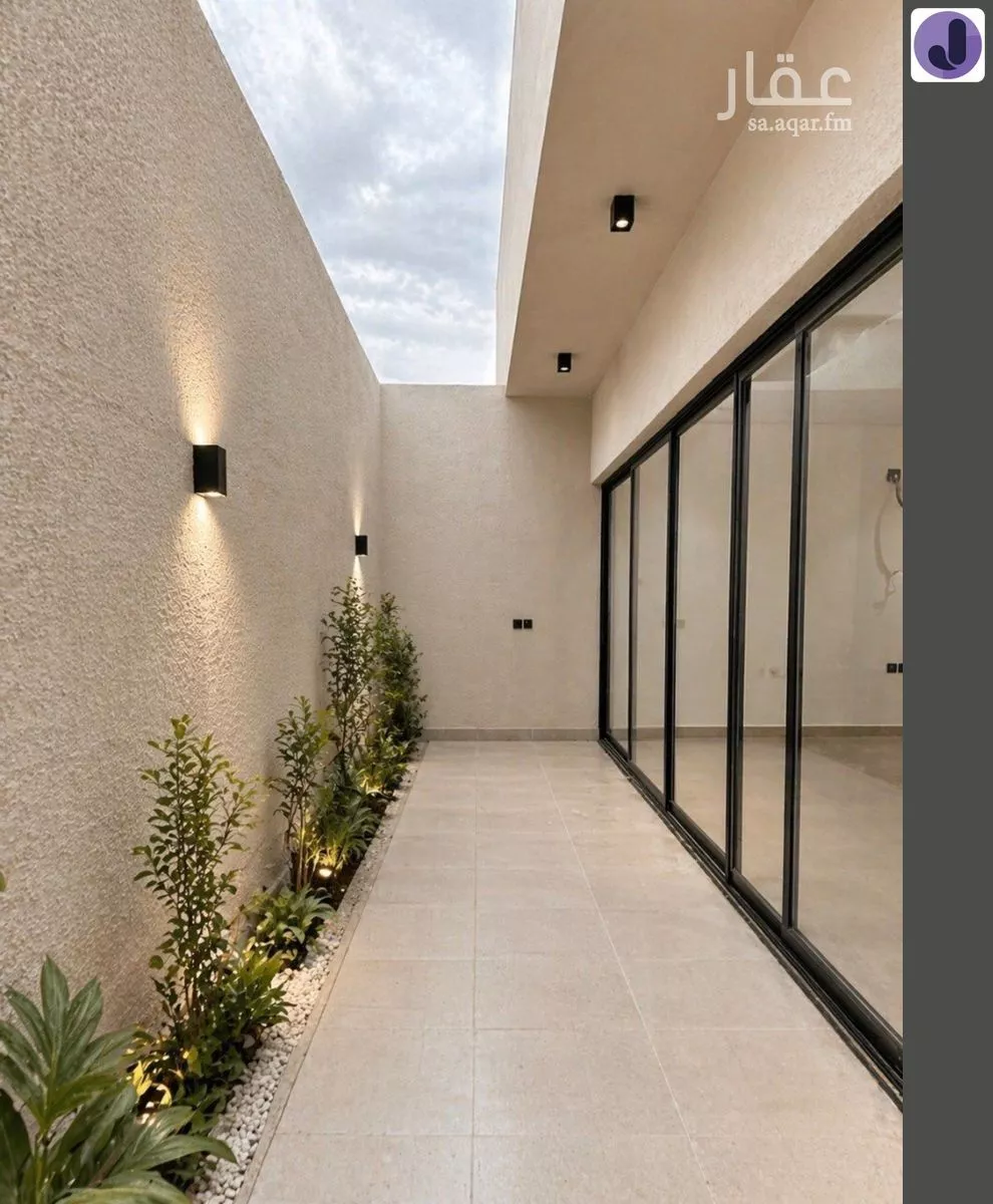 فيلا 4 غرف في الحزم 12