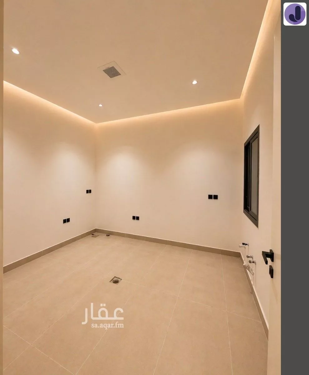 فيلا 4 غرف في الحزم 8